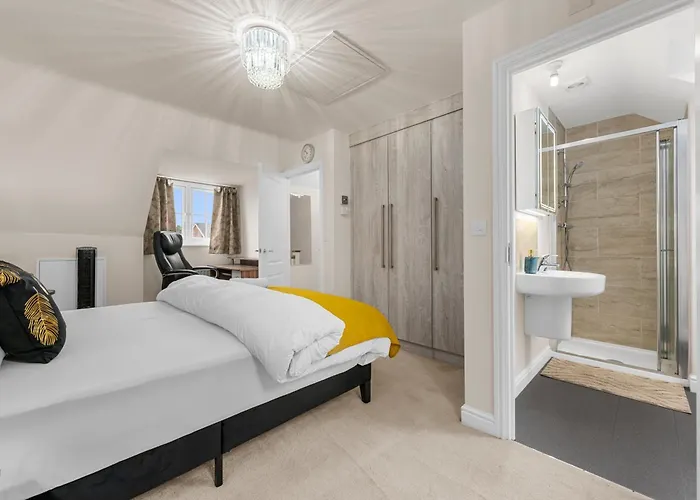 4 Bedroom House In 아파트 *