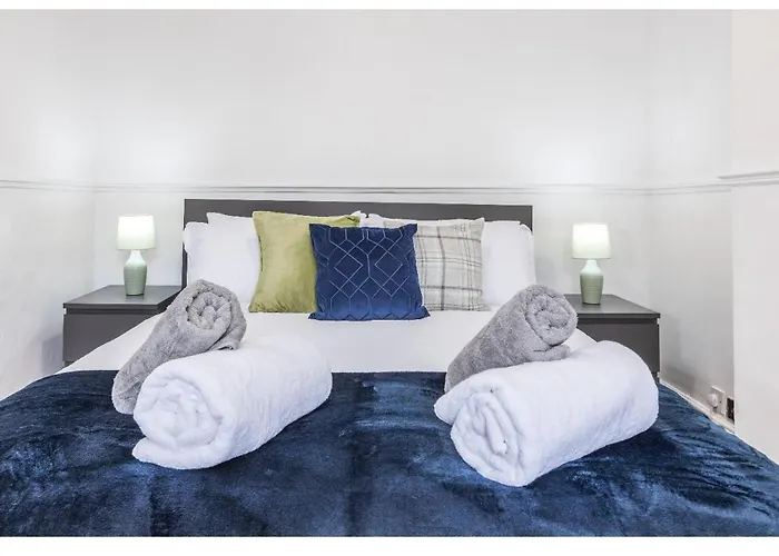 Modern 3bd House - Free Parking - Fast Wifi *