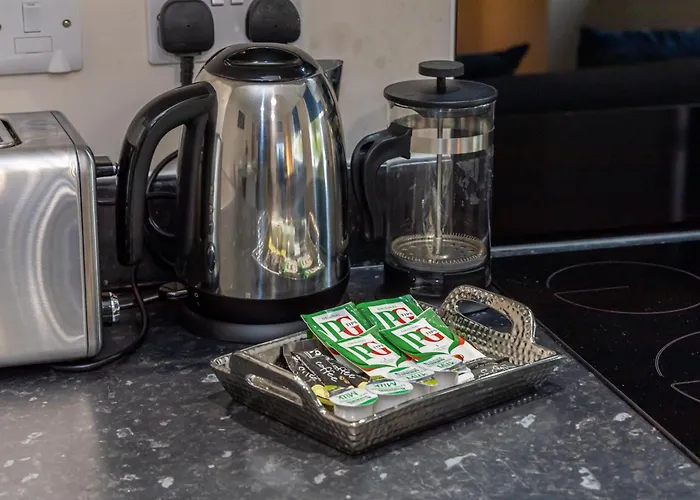 - 1 Bed - Free Parking - Fast Wi Fi By Av Hughes *