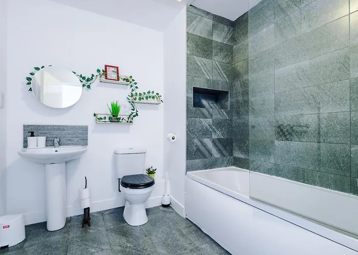 아파트 Large Salford -free Parking *