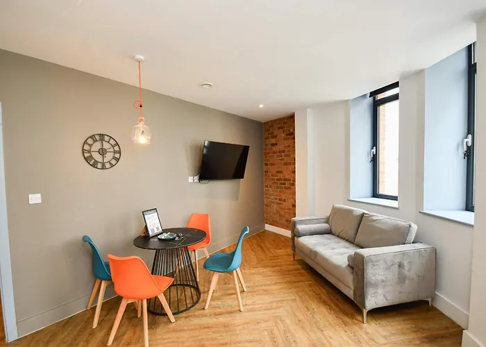 Spacious 2bed Flat W Security 아파트 맨체스터