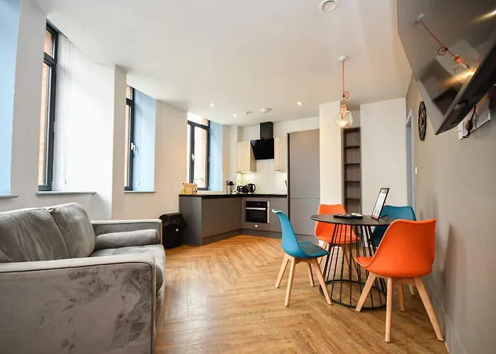 Spacious 2bed Flat W Security * Manchester