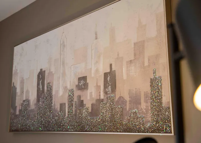 S Veranda - Near Lidl & Bus -4 Bed 6 Sleep * 맨체스터