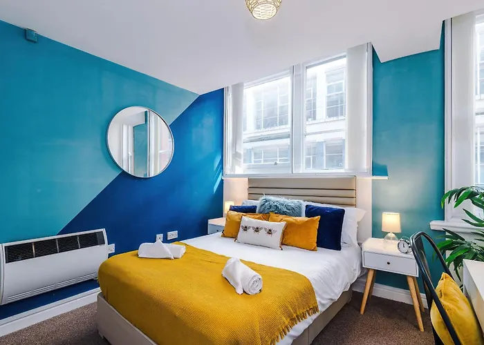 Daire Cosy 2br In Center - With Wifi, Kitchen & Parking