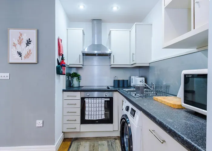 Apartmán Cosy 2br In Center - With Wifi, Kitchen & Parking Manchester