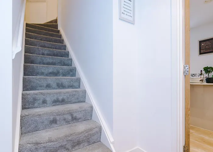 Apartment Duplex In Salford, 2br&2ba, Full Kitchen Manchester