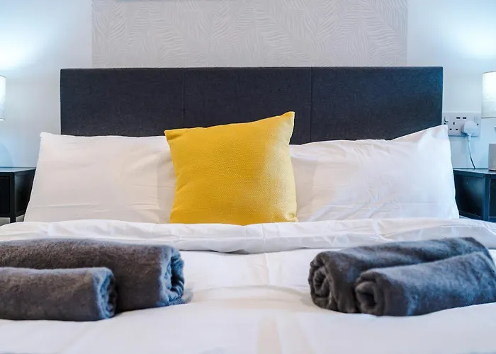 Duplex In Salford, 2br&2ba, Full Kitchen Manchester