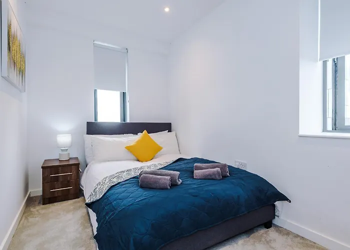 Duplex In Salford, 2br&2ba, Full Kitchen Lejlighed Manchester