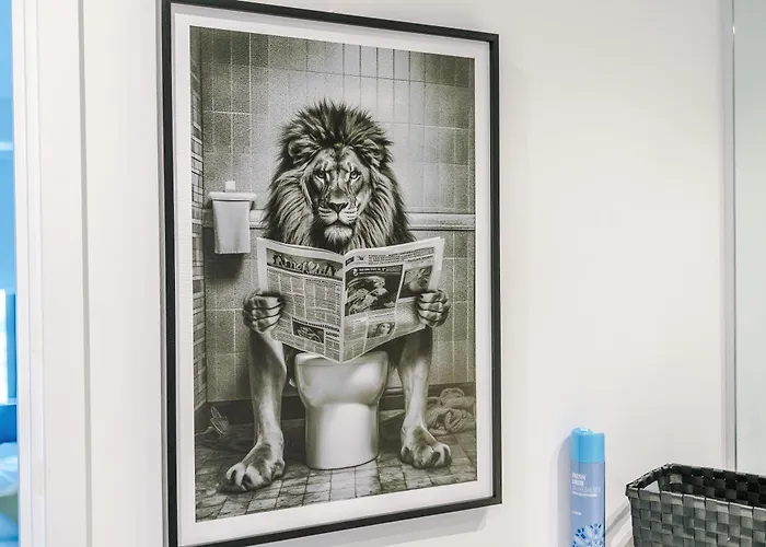 Duplex In Salford, 2br&2ba, Full Kitchen