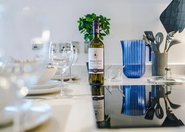 Duplex In Salford, 2br&2ba, Full Kitchen