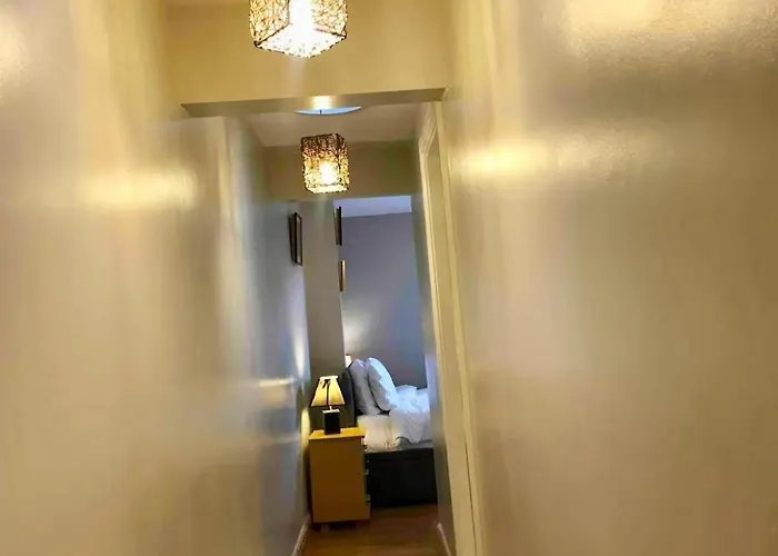 House * Μάντσεστερ