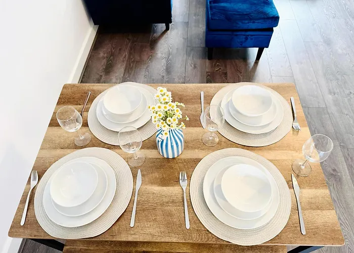 بيت للعطل Spacious 4 Bed Near Metrolink Whitefield