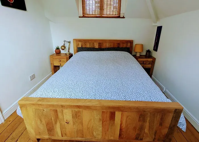 Detached House With Gated Parking In Whalley Range, Near Centre *