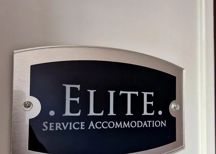 Apartamento Elite Service 5min To Tram, Direct To Manchester, 5 Min Drive To High Street & M60 J17 Mánchester