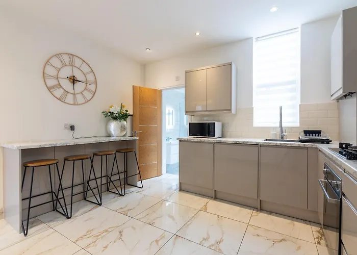 Perfect Stylish 2 Bed In Stockport *