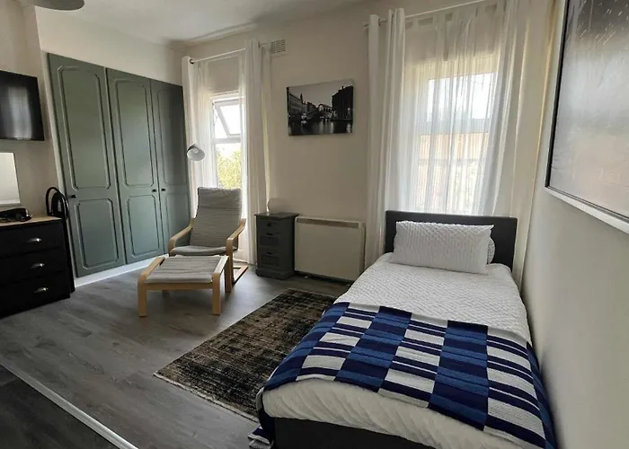 Self-contained Within Shared