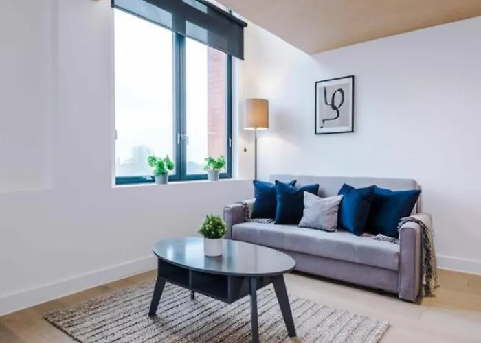 Modern Spacious Sleeps 5 Free High-speed Wi-fi Apartament Manchester