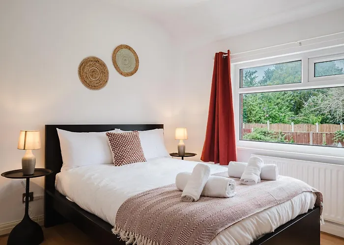 Heaton House - Parkside Charm And Comfort