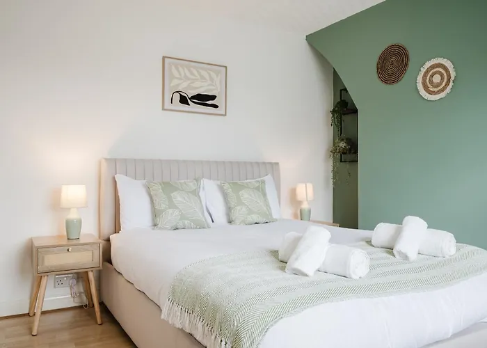 Heaton House - Parkside Charm And Comfort *