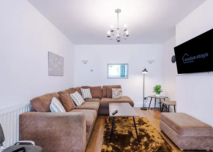 Spacious 3bed In Stretford, Sleeps 6, Parking Dom wakacyjny