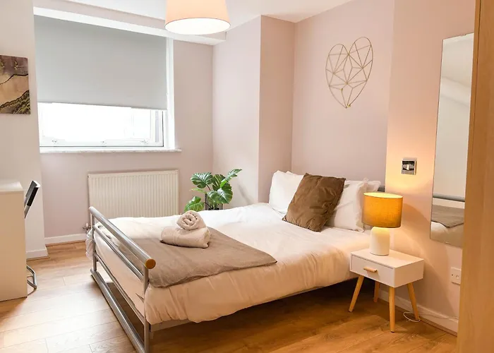Spacious 2br 2ba Centre Sleeps 5 Apartament *