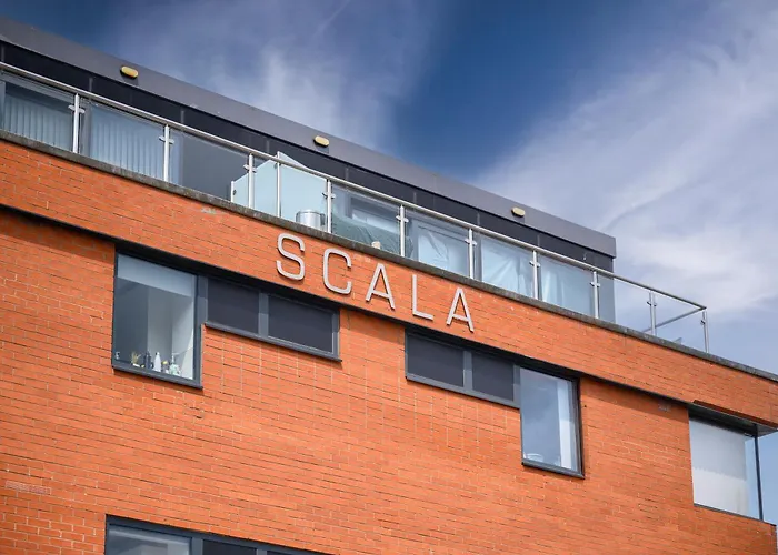 Stylish Wilmslow Retreat, Perfect For Business & Long Apartment