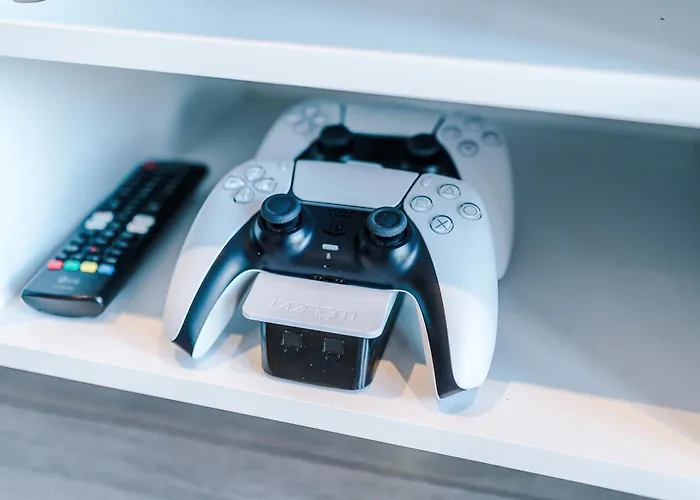 Spacious In Mcr - Free Parking, Ps5 & Superfast Wifi *