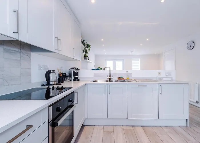 Spacious In Mcr - Free Parking, Ps5 & Superfast Wifi