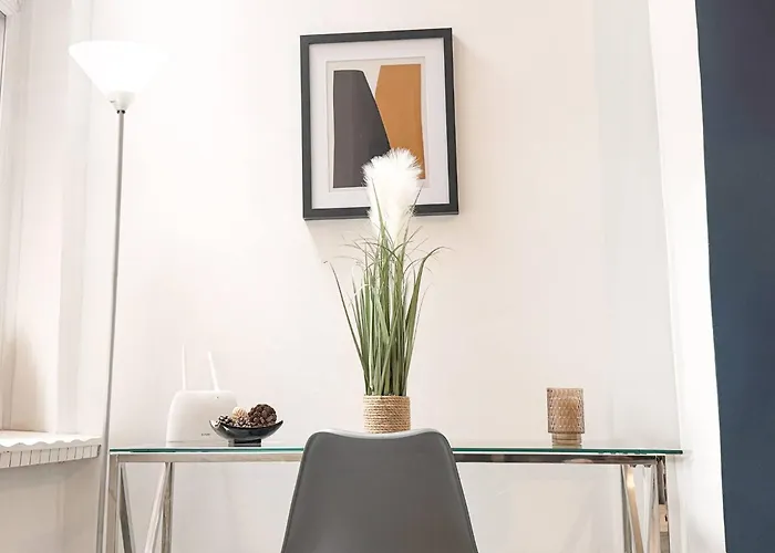 5bdr | Tram Access|free St Parking Holiday home *