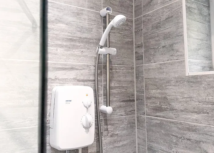 5bdr | Tram Access|free St Parking *