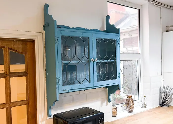 5bdr | Tram Access|free St Parking Holiday home *