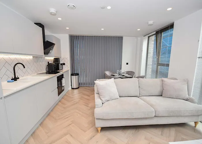 Apartament Modern 2 Bed Flat In W Balcony *