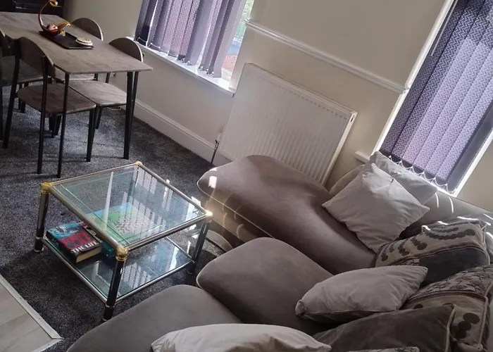 2 Beds Suburb Nestled Nook Appartement