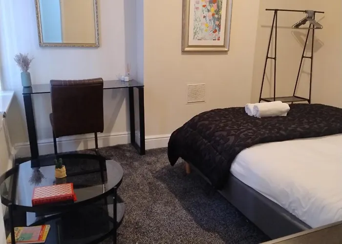 2 Beds Suburb Nestled Nook