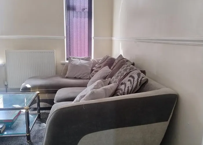 2 Beds Suburb Nestled Nook