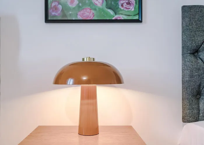 Big Mcr 5-bedroom Contractor House Sleeps 8 With Parking By Purestay * Manchester