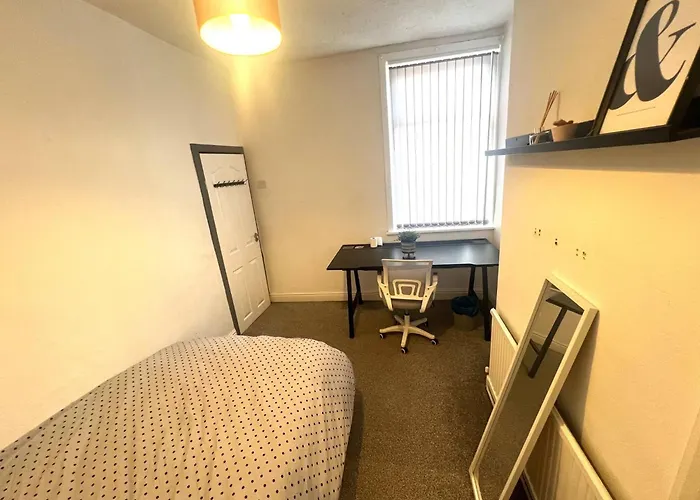 Quiet Spacious In Salford-samson Plab Gasthof *