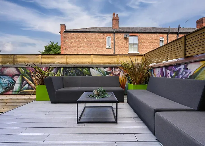 West Didsbury Retreat L Cinema L Sleeps 8