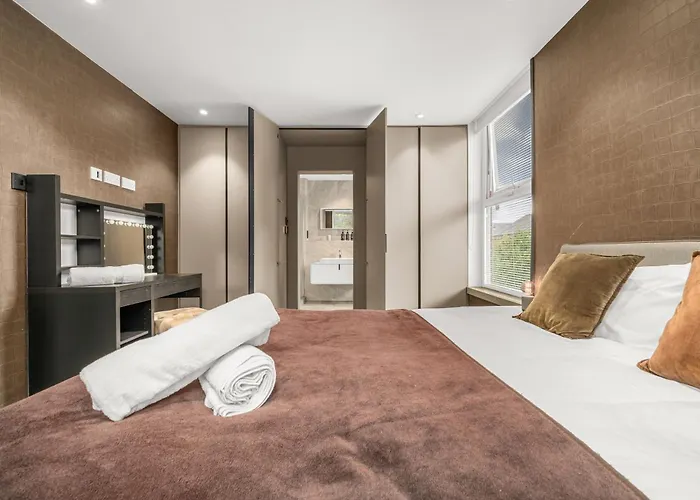 West Didsbury Retreat L Cinema L Sleeps 8 Tatil Evi Manchester