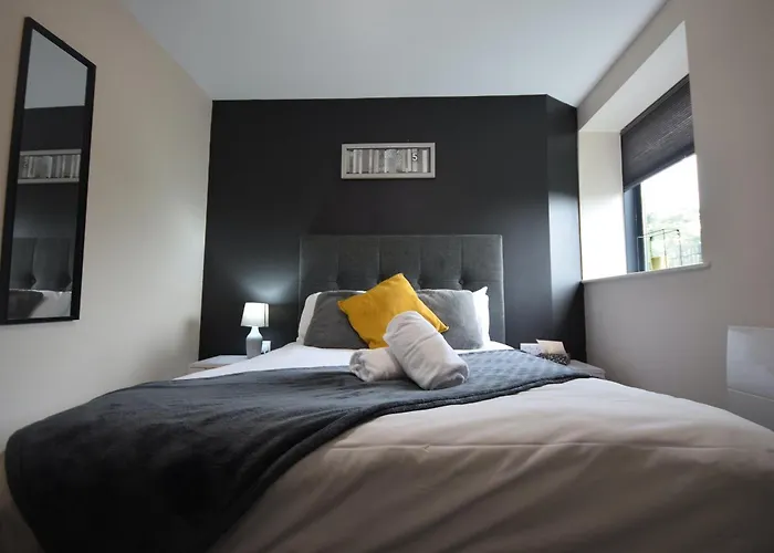 Sandringham Ground Floor Dbl Bed & Parking *