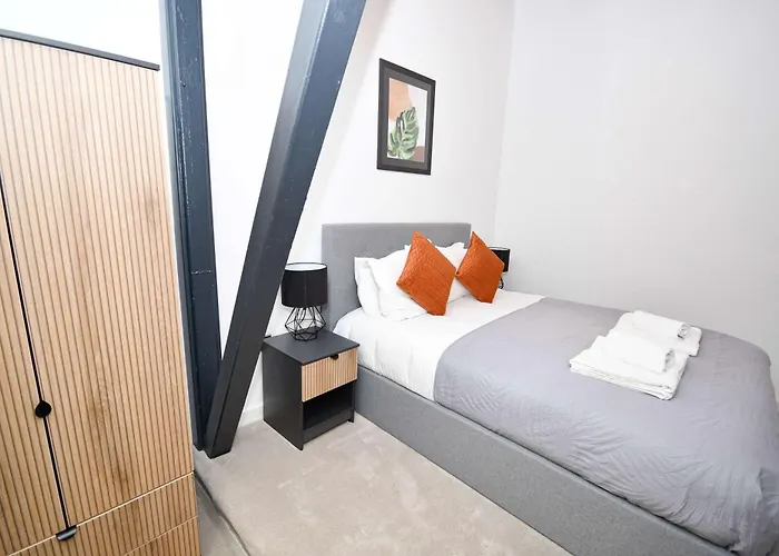 Beautiful 2 Bed Near Etihad *