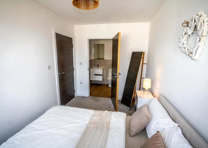 Apartamento Zeni Alexandra Rise Two Bed Flat *