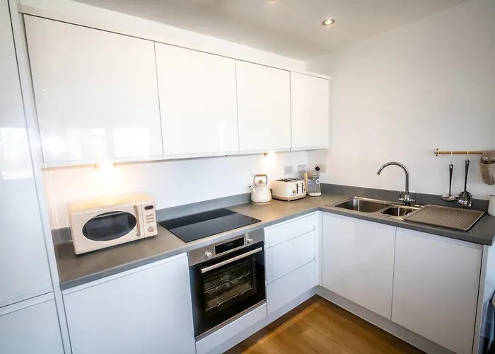 Zeni Alexandra Rise Two Bed Flat * Mánchester