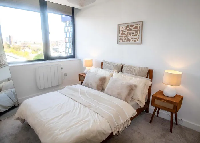 Apartament Zeni Alexandra Rise Two Bed Flat *