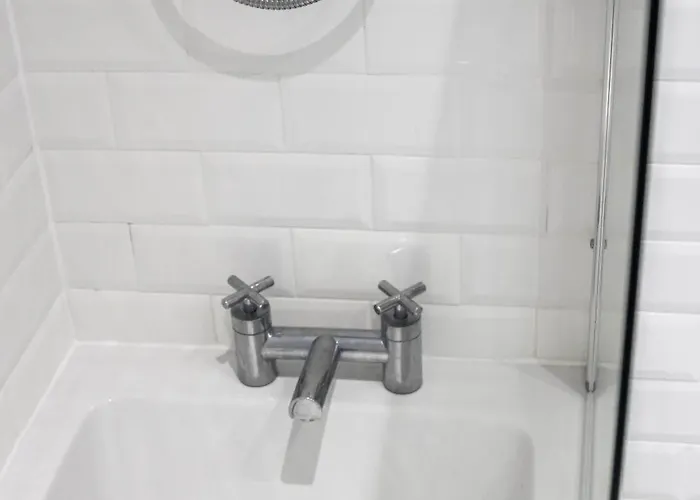 Stunning 2 Bed Near Etihad Appartamento *