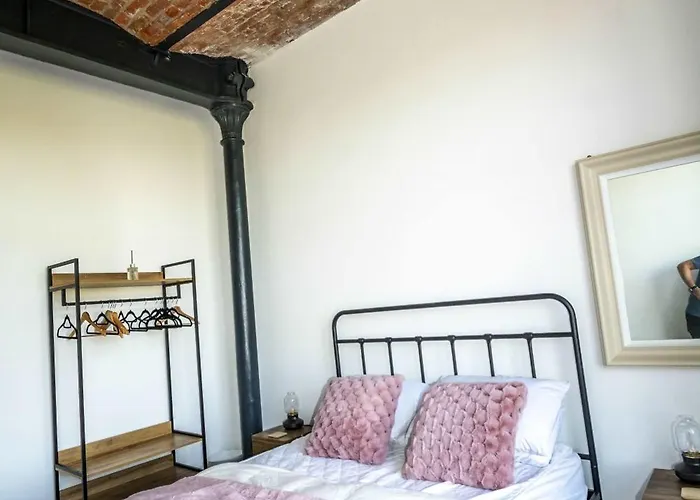 Stunning 2 Bed Near Etihad