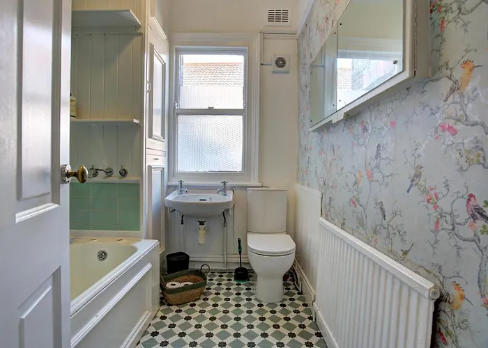 Tatil Evi Spacious Victorian Family Home In Stretford - Pass The Keys