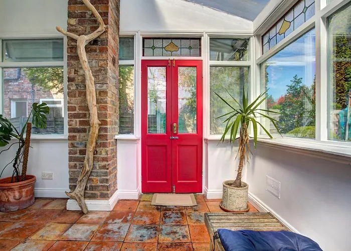 펜션 Large Victorian House In Trafford Park - Pass The Keys 맨체스터