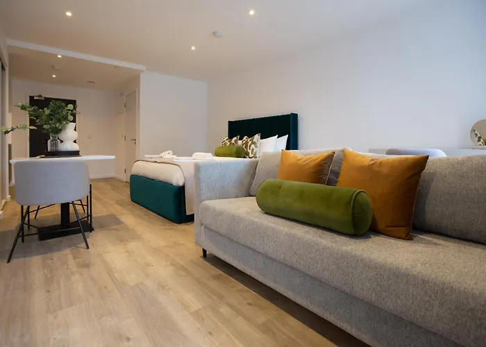 Cable Street Serviced *