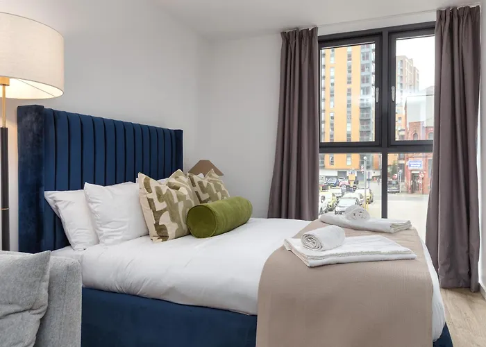 Cable Street Serviced *